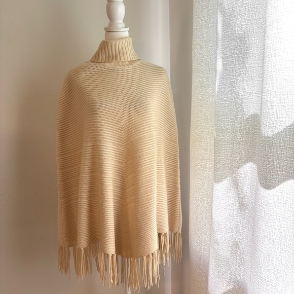 TALBOTS 100% Wool Ivory Cream Turtleneck Poncho with Fringe Made in Japan S/M - Picture 14 of 14